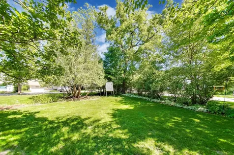 172 Barrypoint Road Riverside IL 60546