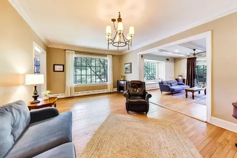 172 Barrypoint Road Riverside IL 60546