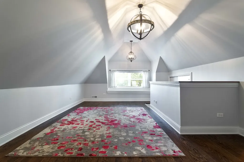 2255 North Avers Avenue Chicago IL 60647