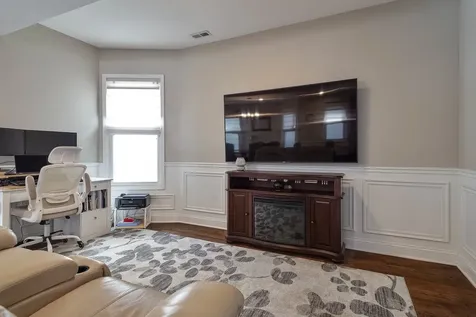 2255 North Avers Avenue Chicago IL 60647