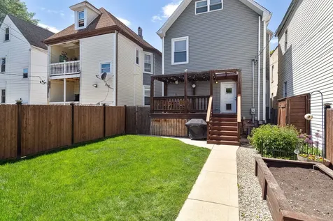 2255 North Avers Avenue Chicago IL 60647