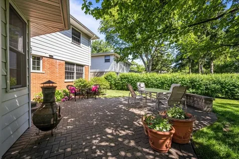 1109 Terrace Lane Glenview IL 60025
