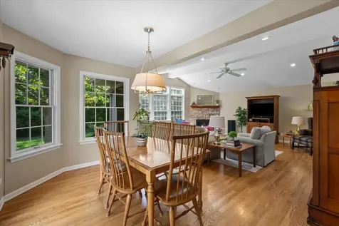 1109 Terrace Lane Glenview IL 60025