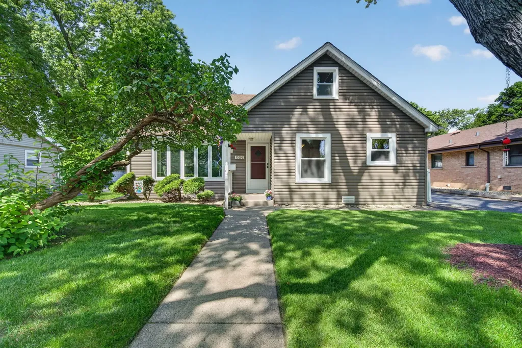 11006 Oxford Avenue Chicago Ridge IL 60415