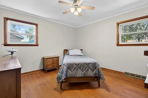 11006 Oxford Avenue Chicago Ridge IL 60415