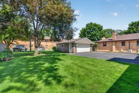 11006 Oxford Avenue Chicago Ridge IL 60415