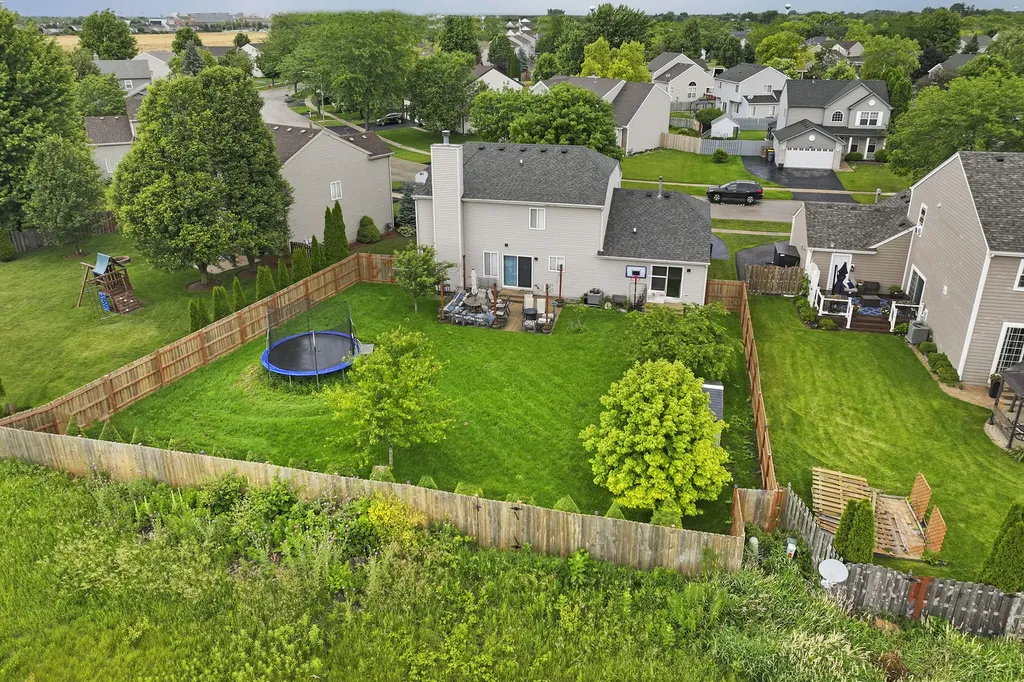 381 Warwick Lane Lake In The Hills IL 60156