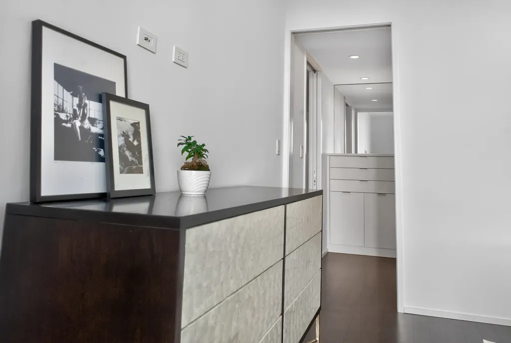 1530 North Dearborn Parkway Chicago IL 60610