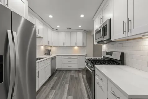 525 Cumnor Road Westmont IL 60559