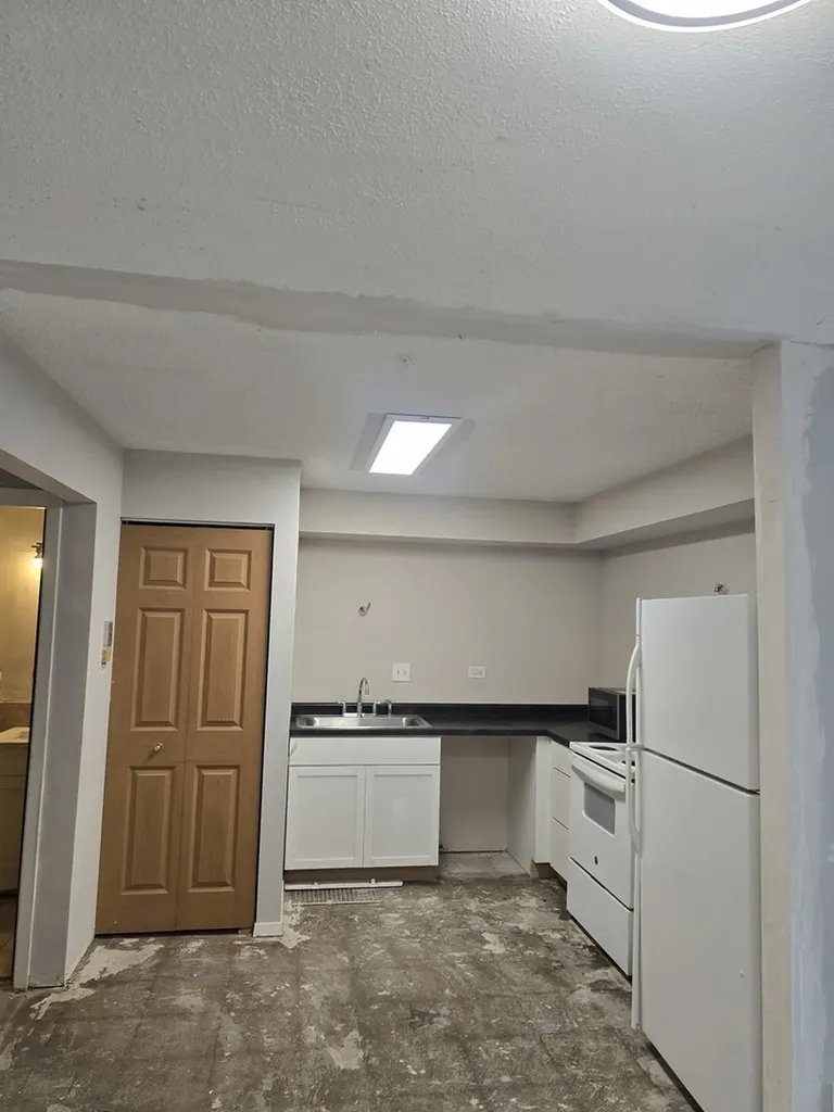 340 Klein Creek Court Carol Stream IL 60188