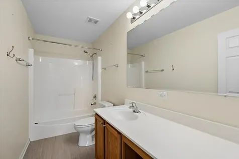 2589 Portage Avenue Wauconda IL 60084