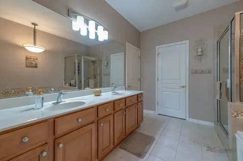 2 Tiverton Court Algonquin IL 60102