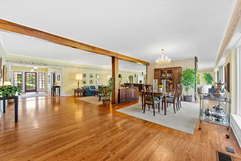 27 Hickory Lane White Heath IL 61884