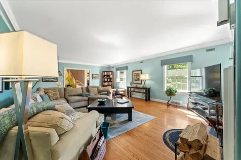 27 Hickory Lane White Heath IL 61884