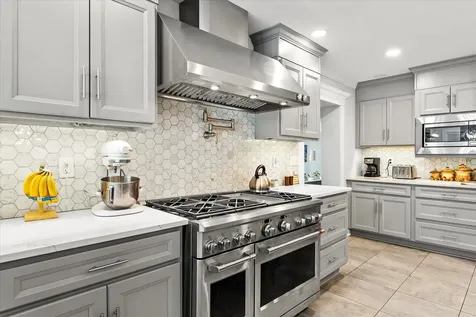 27 Hickory Lane White Heath IL 61884