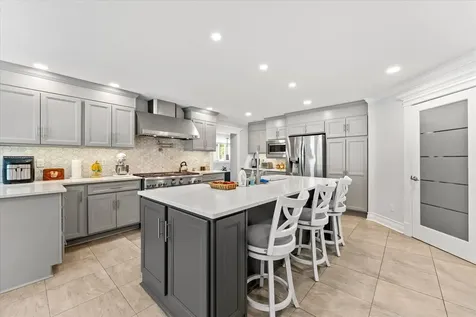 27 Hickory Lane White Heath IL 61884