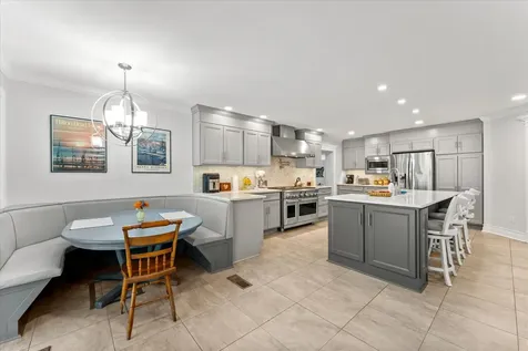 27 Hickory Lane White Heath IL 61884