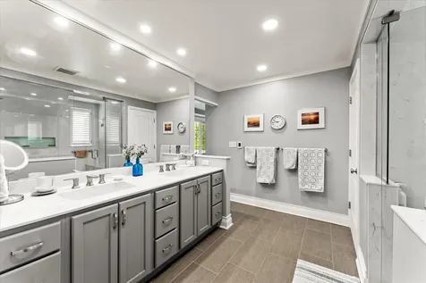 27 Hickory Lane White Heath IL 61884