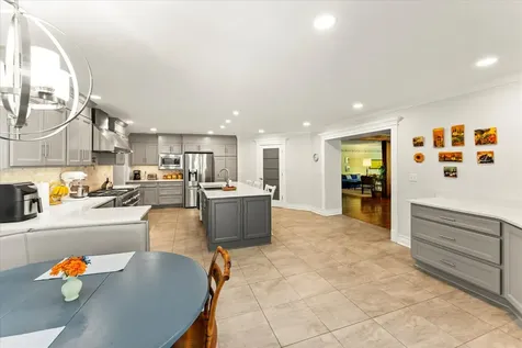 27 Hickory Lane White Heath IL 61884