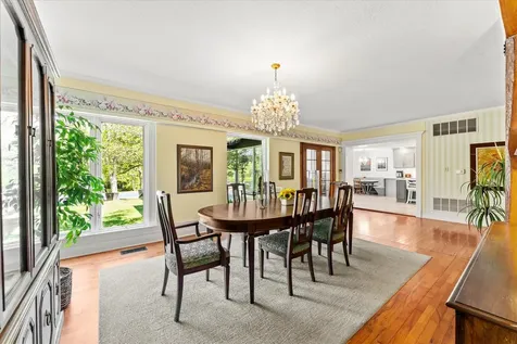 27 Hickory Lane White Heath IL 61884