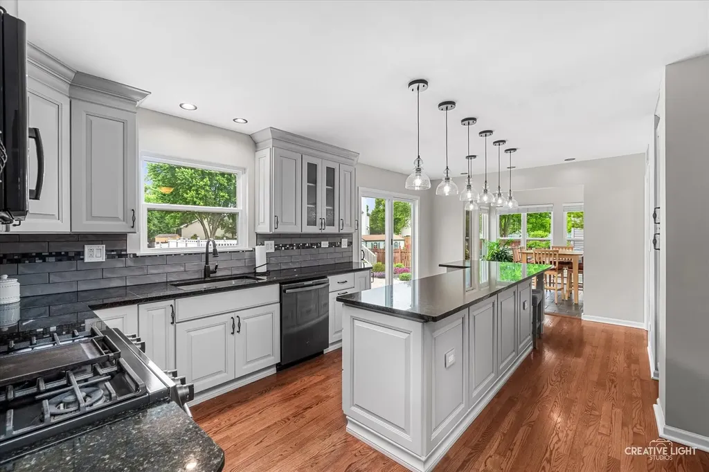 1849 Garfield Avenue Aurora IL 60506