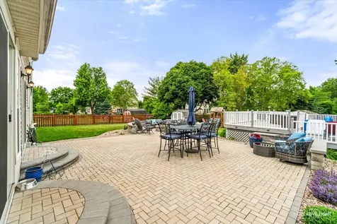 1849 Garfield Avenue Aurora IL 60506