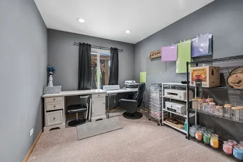 2099 Kathleen Circle Montgomery IL 60538