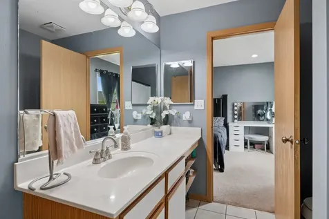 2099 Kathleen Circle Montgomery IL 60538