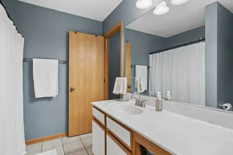 2099 Kathleen Circle Montgomery IL 60538