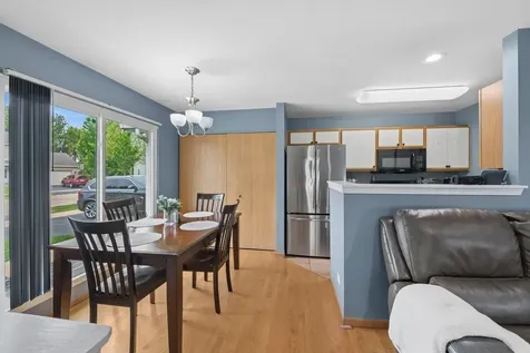 2099 Kathleen Circle Montgomery IL 60538