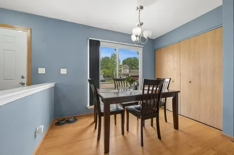 2099 Kathleen Circle Montgomery IL 60538