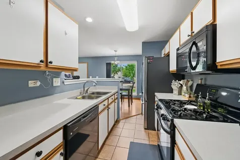 2099 Kathleen Circle Montgomery IL 60538