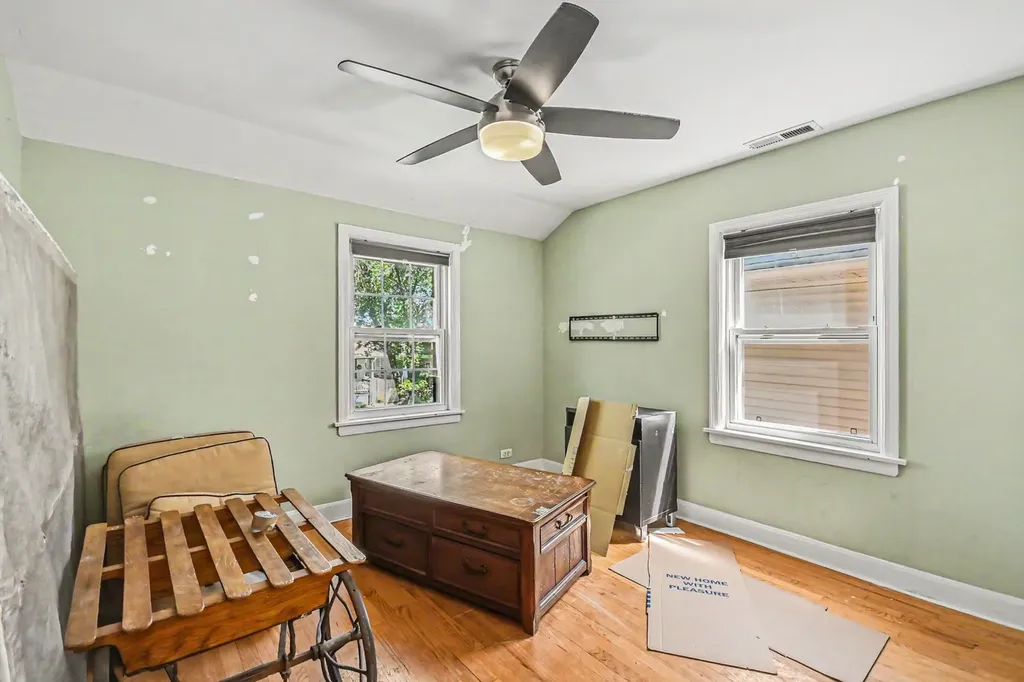 4440 North La Crosse Avenue Chicago IL 60630