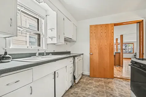 4440 North La Crosse Avenue Chicago IL 60630