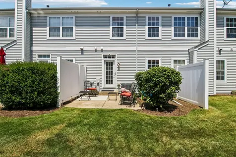 2726 Kendall Crossing Mchenry IL 60051