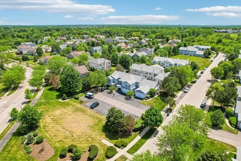 2726 Kendall Crossing Mchenry IL 60051