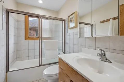 8317 West Ballard Road Niles IL 60714