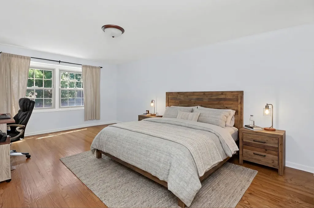2S742 Avenue Orleans Oak Brook IL 60523