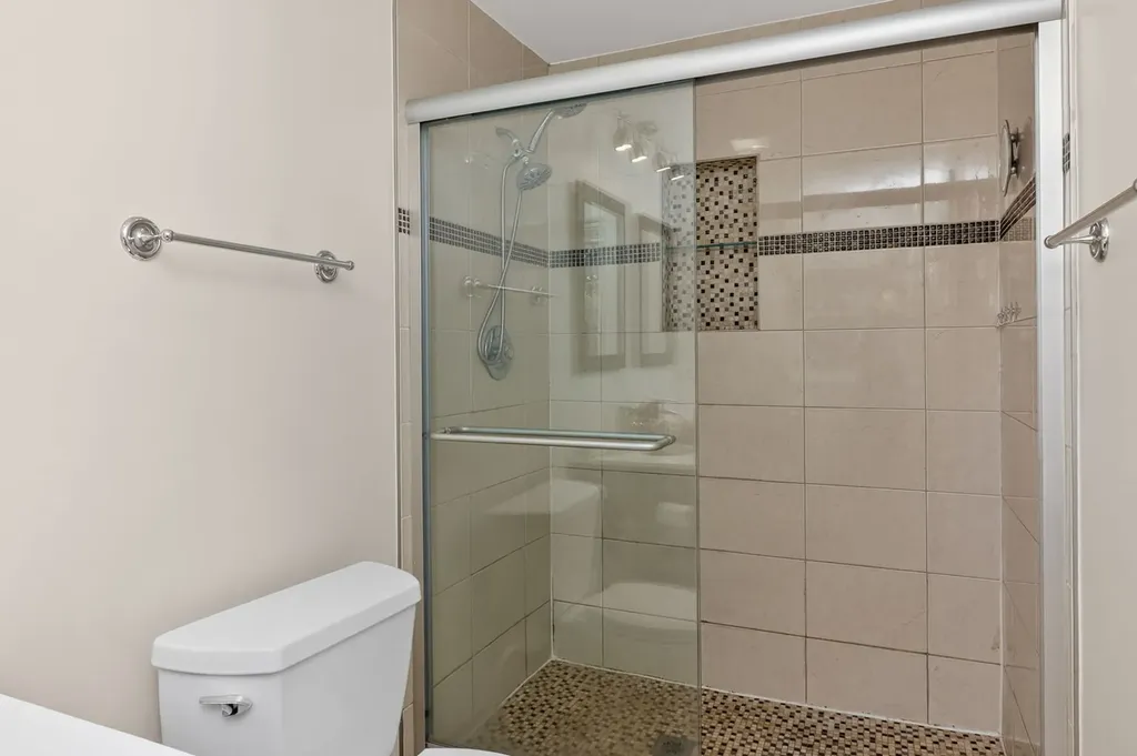 2S742 Avenue Orleans Oak Brook IL 60523