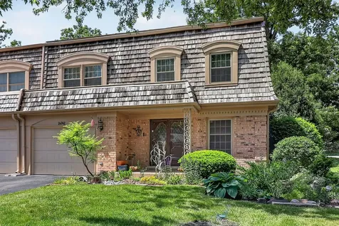 2S742 Avenue Orleans Oak Brook IL 60523