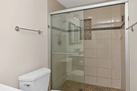 2S742 Avenue Orleans Oak Brook IL 60523