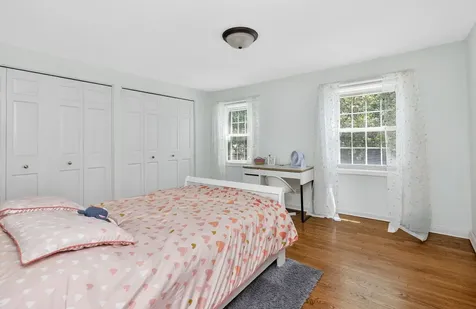 2S742 Avenue Orleans Oak Brook IL 60523