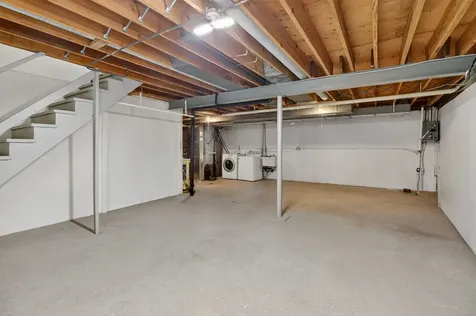2S742 Avenue Orleans Oak Brook IL 60523
