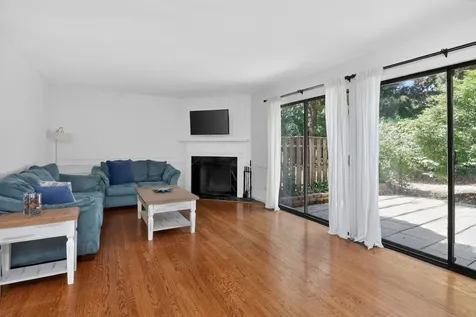 2S742 Avenue Orleans Oak Brook IL 60523