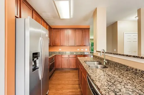 932 Tuscany Drive Streamwood IL 60107