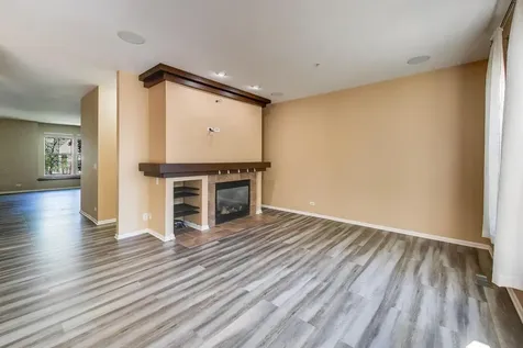 932 Tuscany Drive Streamwood IL 60107