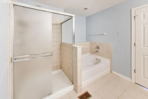 932 Tuscany Drive Streamwood IL 60107