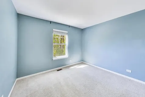 932 Tuscany Drive Streamwood IL 60107