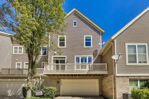 932 Tuscany Drive Streamwood IL 60107