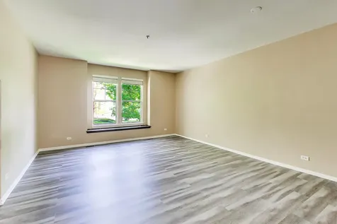 932 Tuscany Drive Streamwood IL 60107